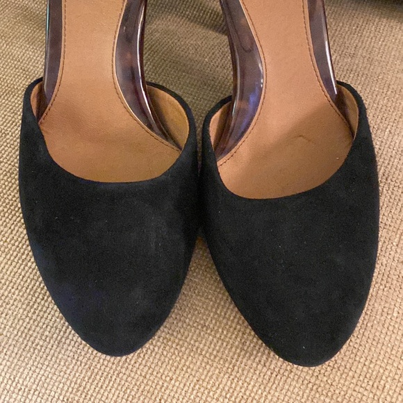 Sofft Almond Toe Suede Patent Heel - Picture 4 of 13